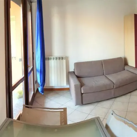 Apartment Colico 12 Milan